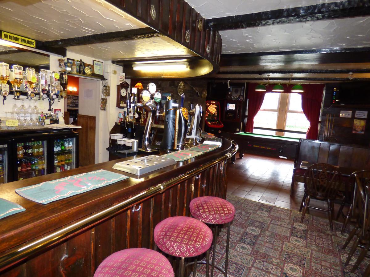 The Belted Will Inn Farlam 外观 照片